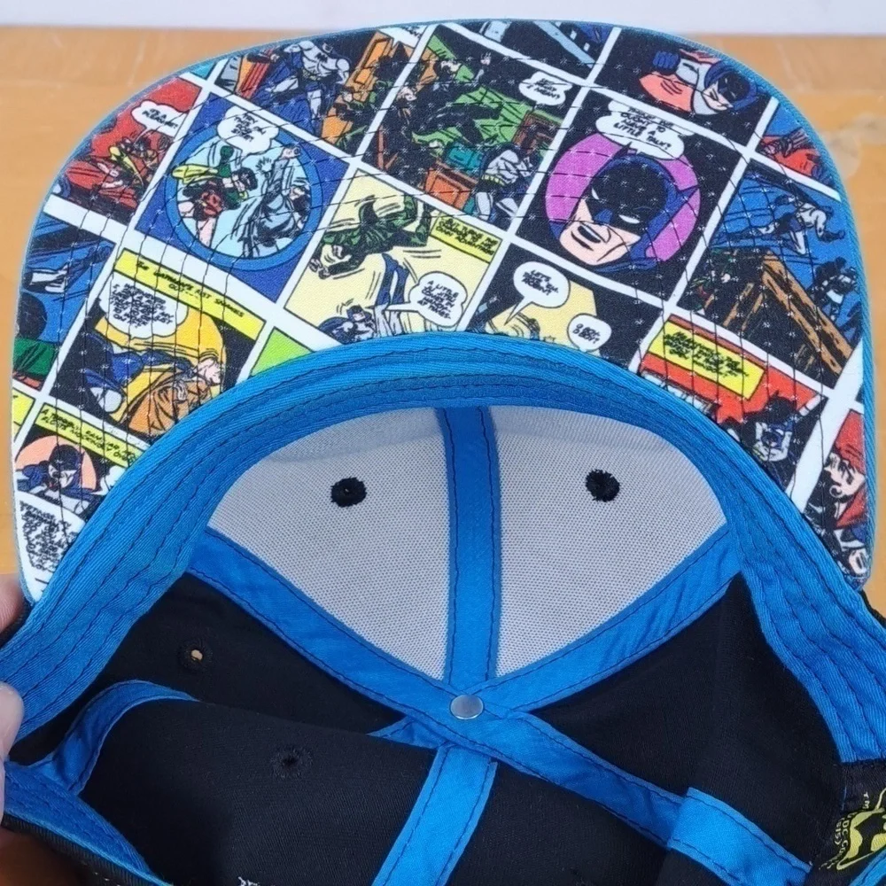 DC Comics Offical Batman Comics embroidered logo casual black snapback hat